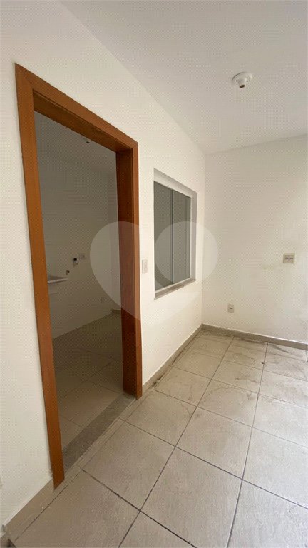 Triplex à venda com 2 quartos, sendo 1 suíte, em Parque dos Eucaliptos, Sorocaba, SP