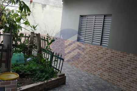 Casa Assobradada à Venda com 2 quartos em Jardim Celeste, São Paulo - SP