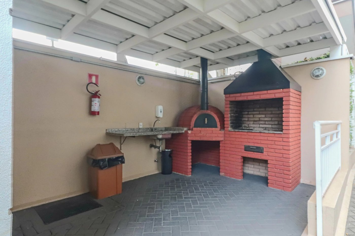 Apartamento à venda com 3 quartos, sendo 1 suíte,  em Jardim Esmeralda, São Paulo, SP