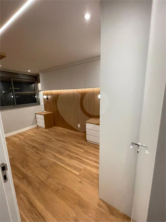 Apartamento à venda ou para alugar com 3 quartos, sendo 1 suíte, em Barra Funda, São Paulo, SP