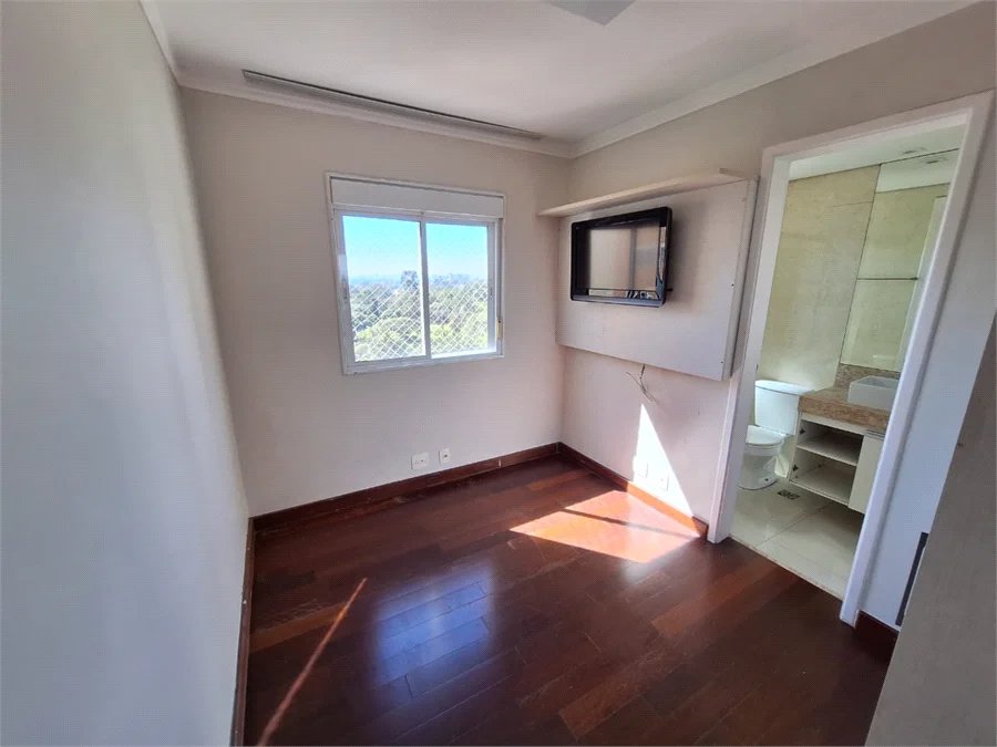 Apartamento para alugar com 3 suítes em Vila Suzana, São Paulo, SP