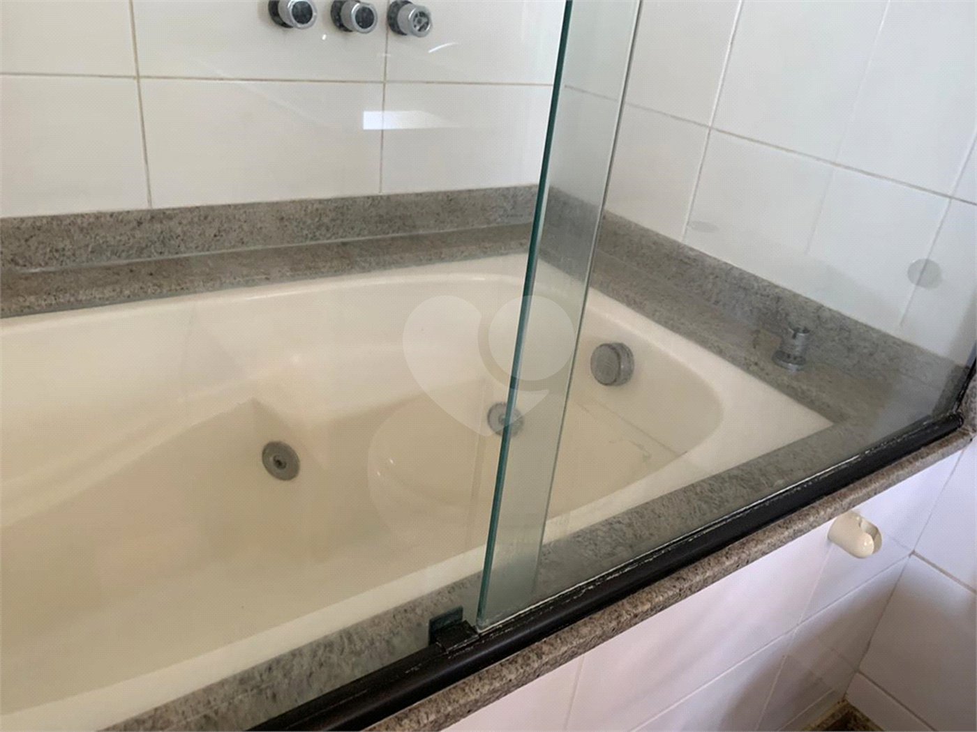 Duplex à venda com 3 quartos, sendo 2 suítes,  em Jardim Armênia, Mogi das Cruzes, SP