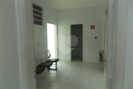 Casa à venda ou para alugar com 15 quartos, sendo 5 suítes,  no Centro, Atibaia, SP