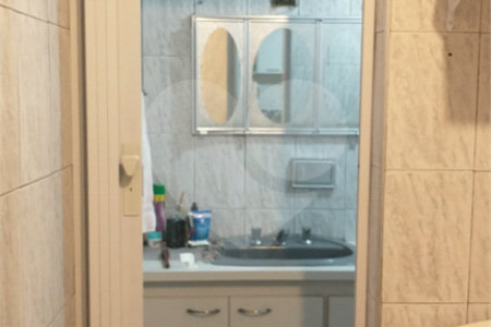 Sobrado à venda com 3 quartos em Parada Inglesa, São Paulo, SP