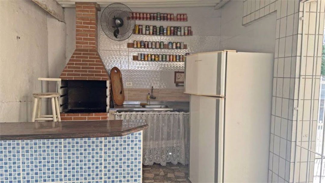 Apartamento Residencial à venda, Vila Guilhermina, Praia Grande - AP0381.
