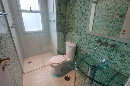 Apartamento à venda com 3 quartos, sendo 1 suíte, em Alto da Boa Vista, São Paulo, SP