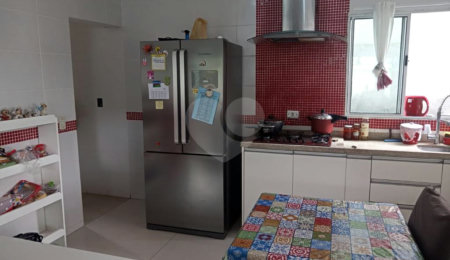 Casa à venda com 4 quartos, sendo 3 suítes, no condomínio Refúgio do Sauá I, Atibaia - SP