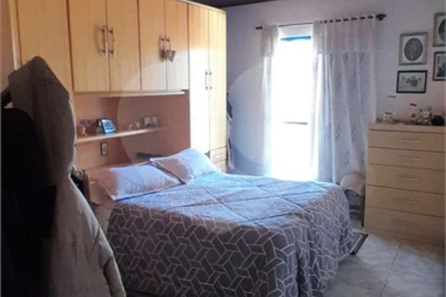 Sobrado à venda com 3 quartos, sendo 1 suíte, em Vila Isabela, Campos do Jordão, SP