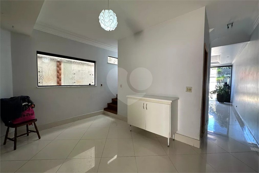 Sobrado à venda com 4 quartos, sendo 2 suítes, em Vila Ipojuca, São Paulo, SP