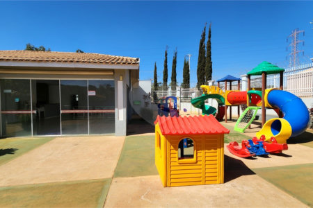 Casa à venda com 3 quartos, sendo 1 suíte, no condomínio Veneto, Araraquara - SP