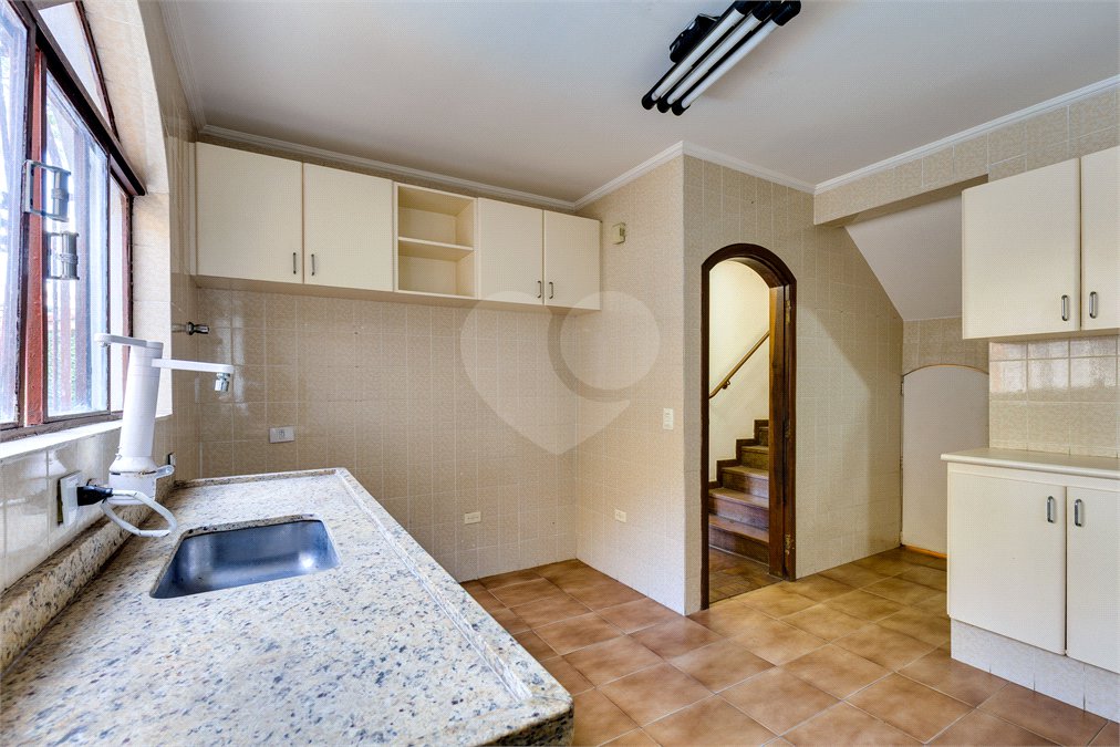 Sobrado à venda com 3 quartos, sendo 1 suíte, em Alto da Boa Vista, São Paulo, SP