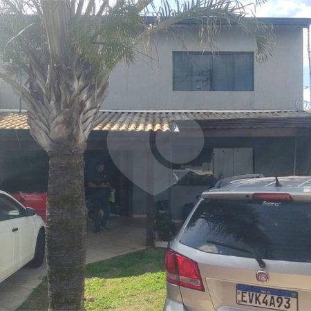 Sobrado à venda com 3 quartos em Calmon Viana, Poá, SP