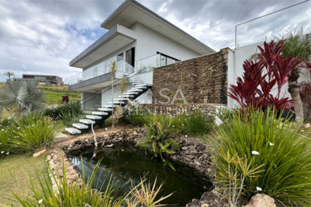 Casa em condomínio à venda ou para alugar com 5 quartos, sendo 3 suítes, no Centro, Piedade, SP
