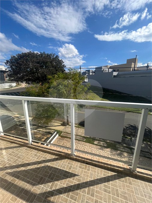 Casa à venda ou para alugar com 2 quartos, sendo 4 suítes, no condomínio Residencial Jardim Bréscia, Indaiatuba - SP