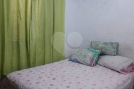 Sobrado à venda com 3 quartos, sendo 1 suíte,  em Vila Universitária, São Paulo, SP