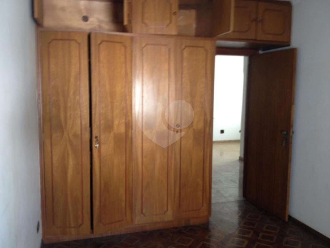 Sobrado à venda com 4 quartos, sendo 2 suítes, em Vila Madalena, São Paulo, SP