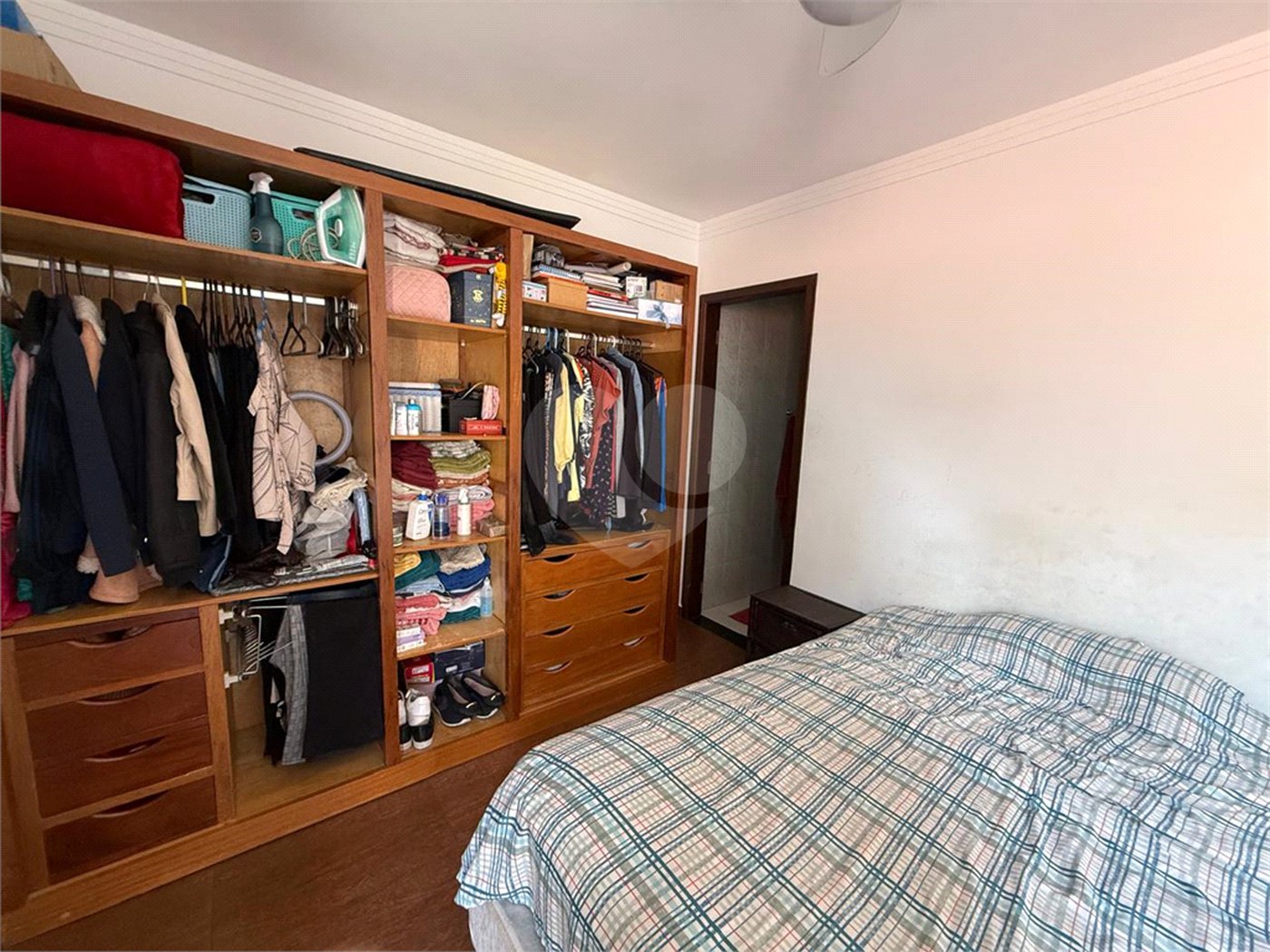 Casa à venda com 3 quartos, sendo 1 suíte, no condomínio Felipe, São Paulo - SP