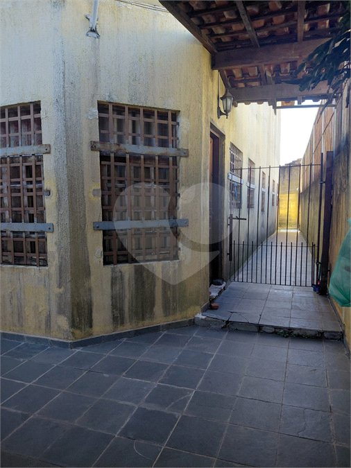 Sobrado à venda com 3 quartos, sendo 1 suíte,  em Tremembé, São Paulo, SP
