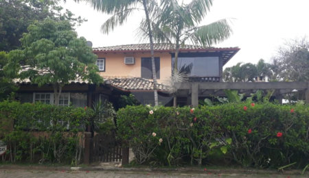 Casa em condomínio à venda com 2 quartos, sendo 1 suíte,  em Portal da Ferradura, Armação dos Búzios, RJ