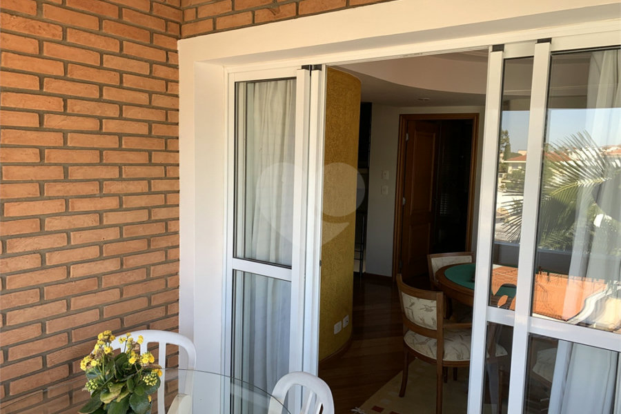 Sobrado à venda com 5 suítes em Santana, São Paulo, SP