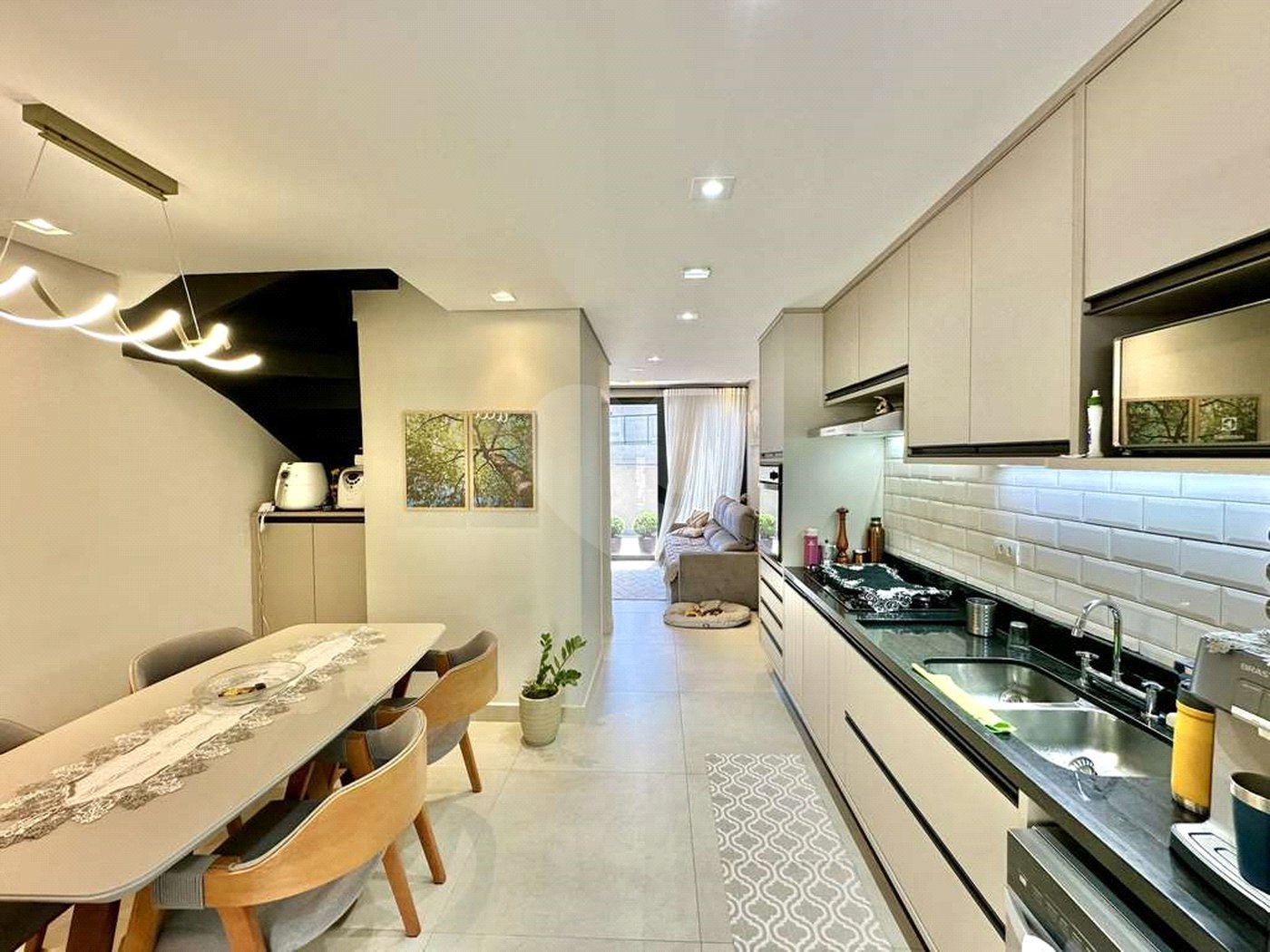 Casa à venda com 2 suítes no condomínio Gran Loft, Cotia - SP