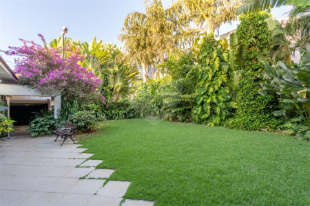 Casa à venda com 6 quartos, sendo 2 suítes, em Jardim Primaveril, Três Lagoas, MS