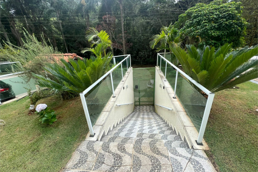 Casa à venda com 4 suítes no condomínio Parque Petrópolis 4 Secção, Mairiporã - SP