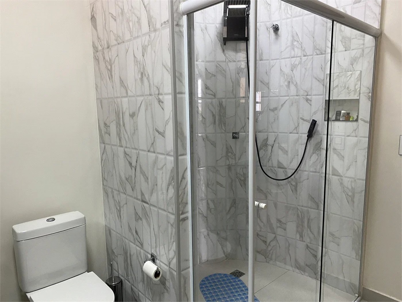 Casa à venda com 3 suítes em Jardim Leonor, São Paulo, SP