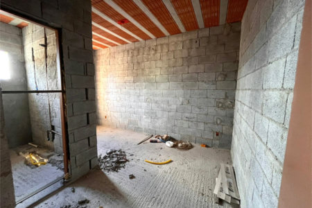 Casa à venda com 3 quartos, sendo 2 suítes, em Vila Suissa, Mogi das Cruzes, SP