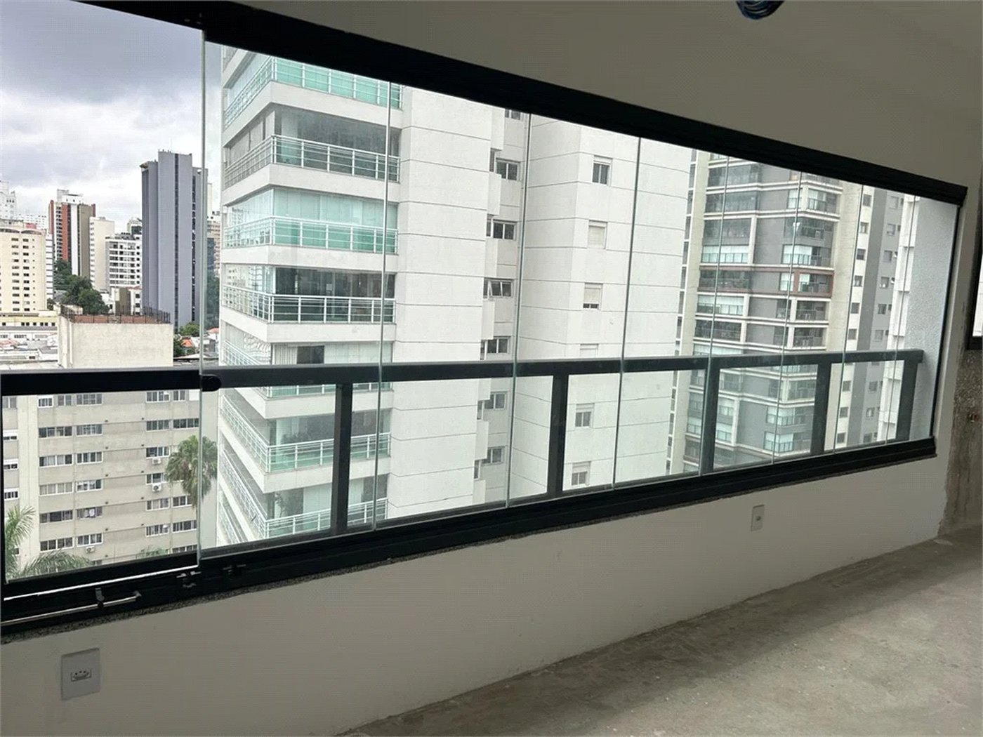 Apartamento à venda com 2 suítes em Cerqueira César, São Paulo, SP
