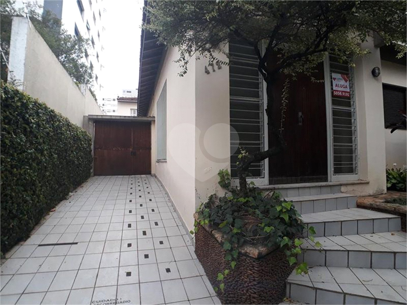 Casa Térrea para alugar com 1 quarto, sendo 3 suítes,  em Indianópolis, São Paulo, SP
