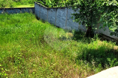 Casa à venda com 3 quartos, sendo 1 suíte,  no Centro, Guararema, SP