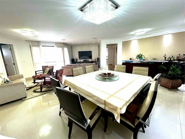 Apartamento à venda com 3 quartos, sendo 1 suíte,  em Mooca, São Paulo, SP