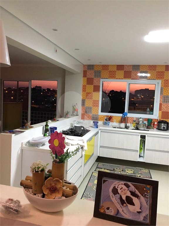 Sobrado à venda com 3 quartos, sendo 1 suíte,  em Residencial Novo Horizonte I, Mogi das Cruzes, SP