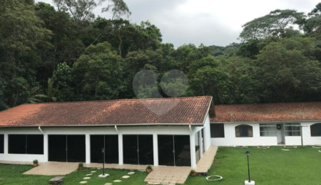 Casa à venda com 4 suítes no condomínio Alpes da Cantareira, Mairiporã - SP