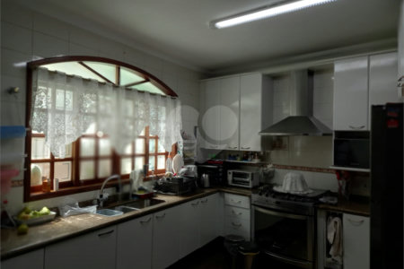 Sobrado à venda com 3 quartos, sendo 1 suíte,  em Santa Teresinha, São Paulo, SP