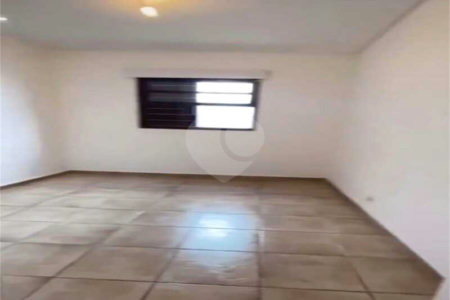 Casa à venda com 3 quartos, sendo 1 suíte,  em Vila Rosaria, São Paulo, SP