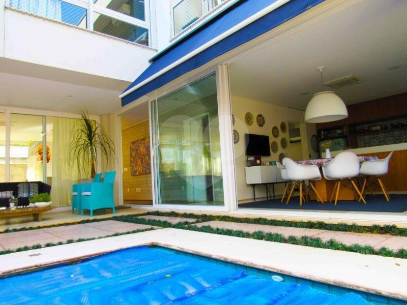 Casa à venda com 4 suítes no condomínio Bauhaus, São Paulo - SP