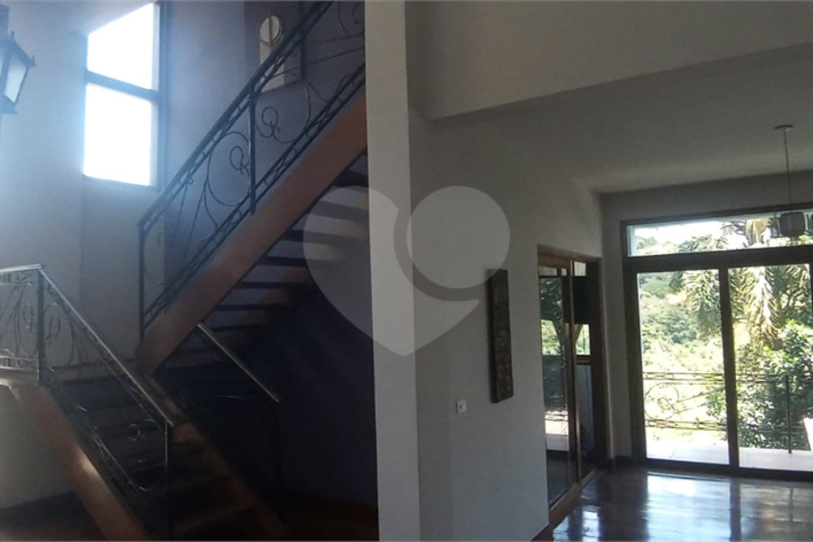 Casa à venda com 5 quartos, sendo 1 suíte, em Roseira, Mairiporã, SP