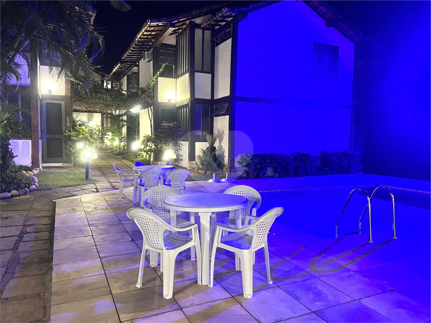 Casa em condomínio à venda ou para alugar com 3 quartos, sendo 1 suíte,  em Geribá, Armação dos Búzios, RJ