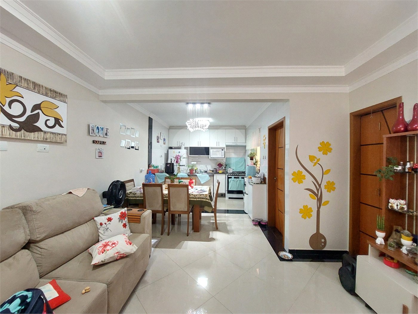 Casa à venda com 3 quartos, sendo 2 suítes,  em Jardim Lallo, São Paulo, SP