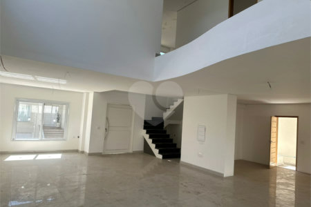 Casa à venda com 4 suítes no condomínio Villaggio Houda, São Paulo - SP
