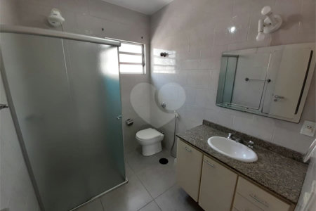 Sobrado à venda com 3 quartos, sendo 1 suíte,  em Parque da Lapa, São Paulo, SP