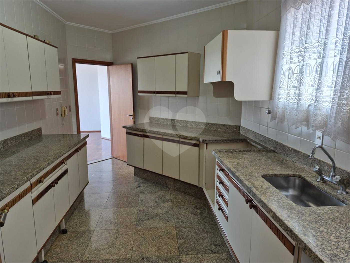 Apartamento à venda ou para alugar com 3 quartos, sendo 1 suíte, no Centro, Araraquara, SP