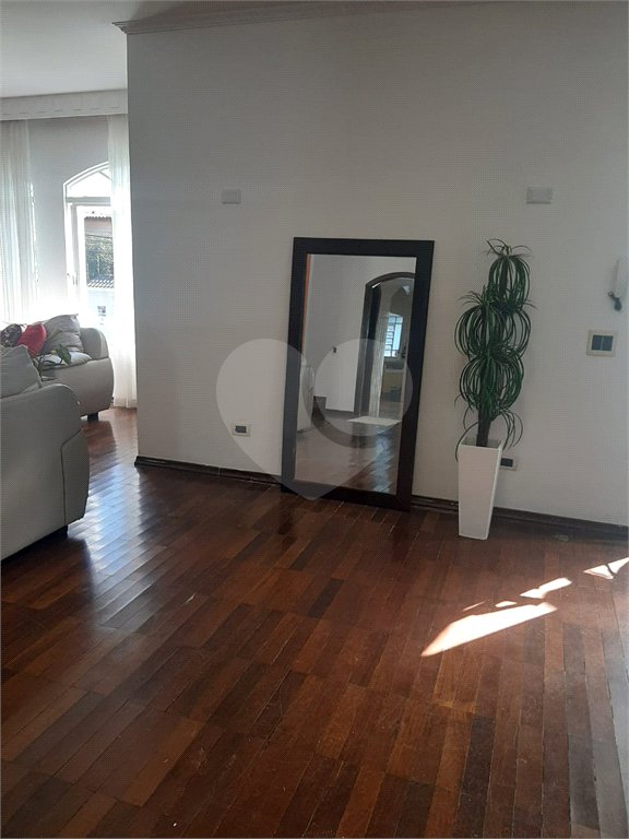 Sobrado à venda com 4 quartos, sendo 2 suítes, em Tremembé, São Paulo, SP