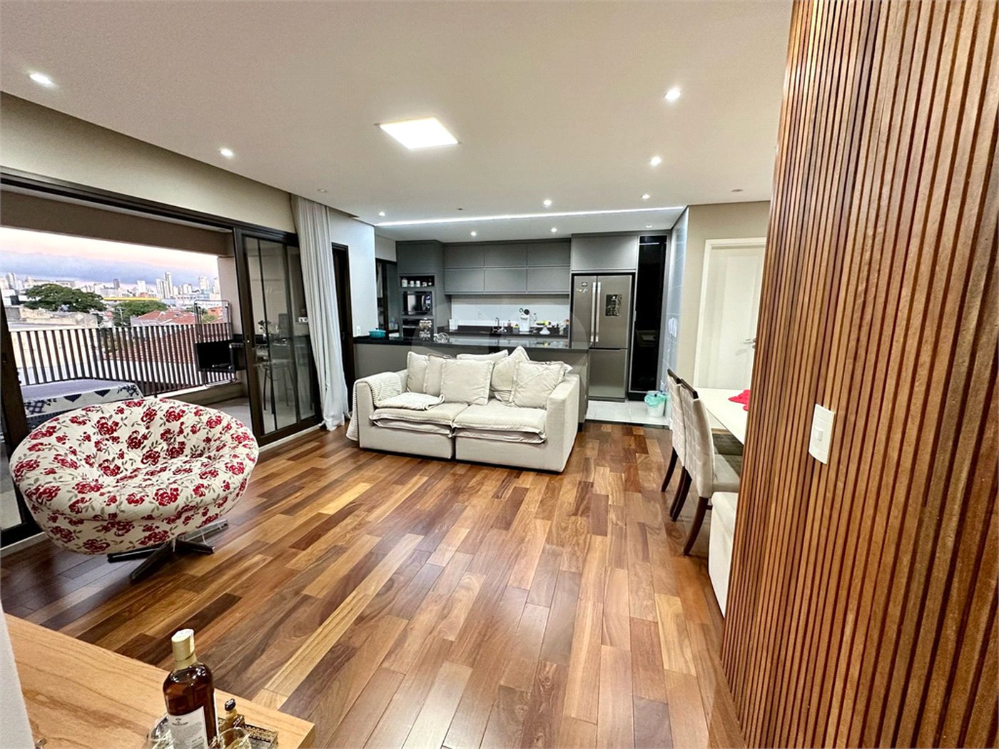 Apartamento à venda com 3 suítes em Vila Monumento, São Paulo, SP