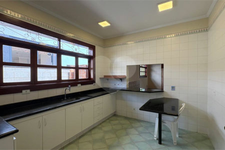 Casa à venda com 4 suítes no condomínio Vivendas do Lago, Sorocaba - SP