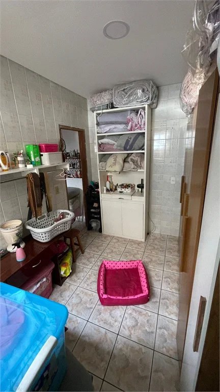 Sobrado à venda com 3 quartos em Jardim Laila, Embu das Artes, SP