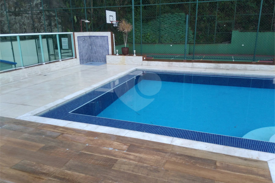 Casa à venda com 4 quartos, sendo 3 suítes, no condomínio Da Serra, São Paulo - SP