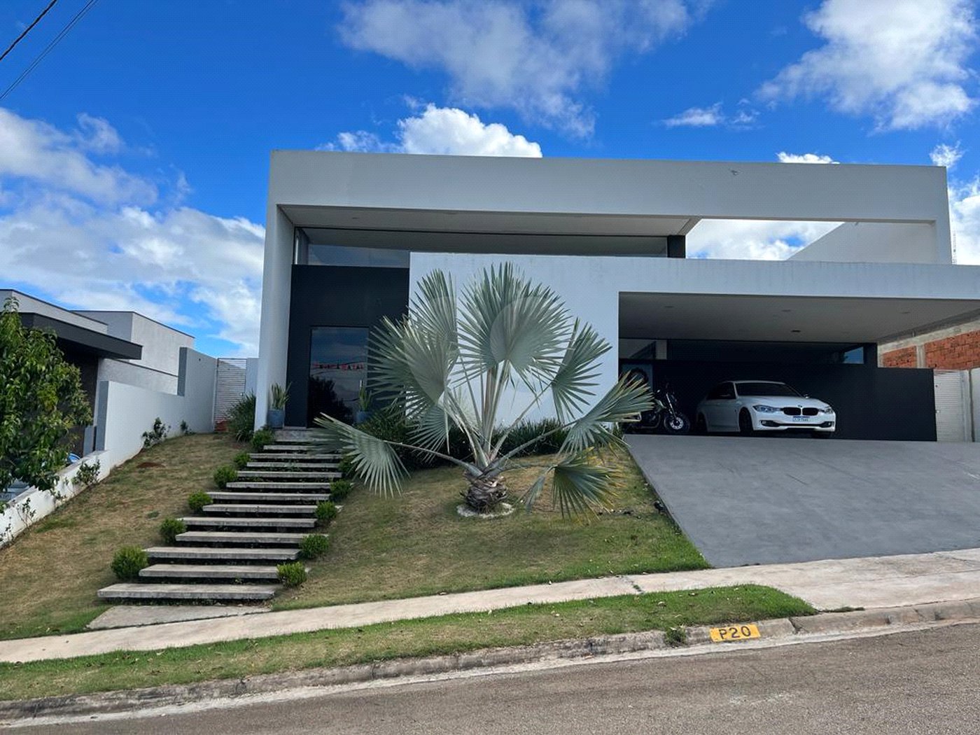 Casa à venda com 4 suítes no condomínio Fazenda Jequitibá, Sorocaba - SP